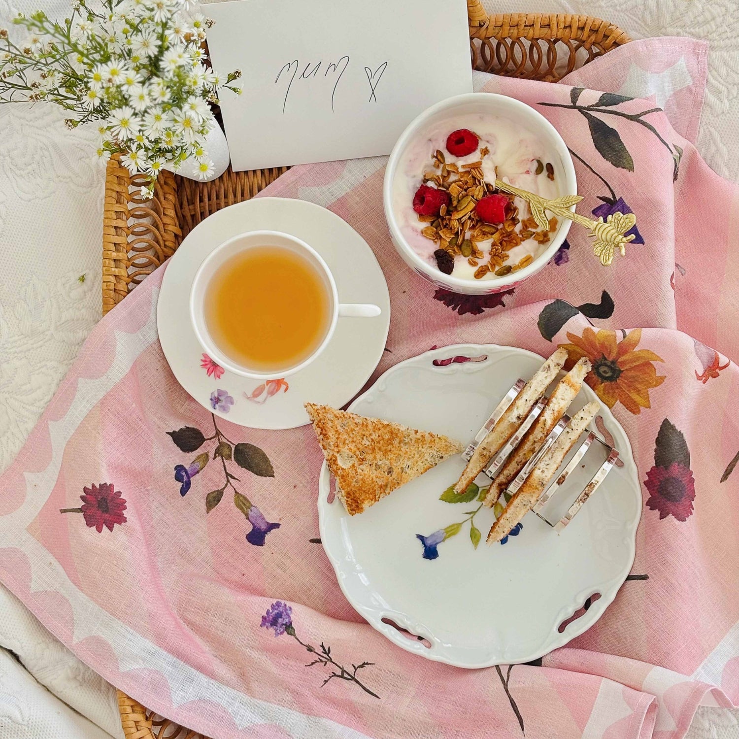 100% linen tea towel perfect for mother's day, a housewarming gift and to add a luxurious feel to your kitchen and home